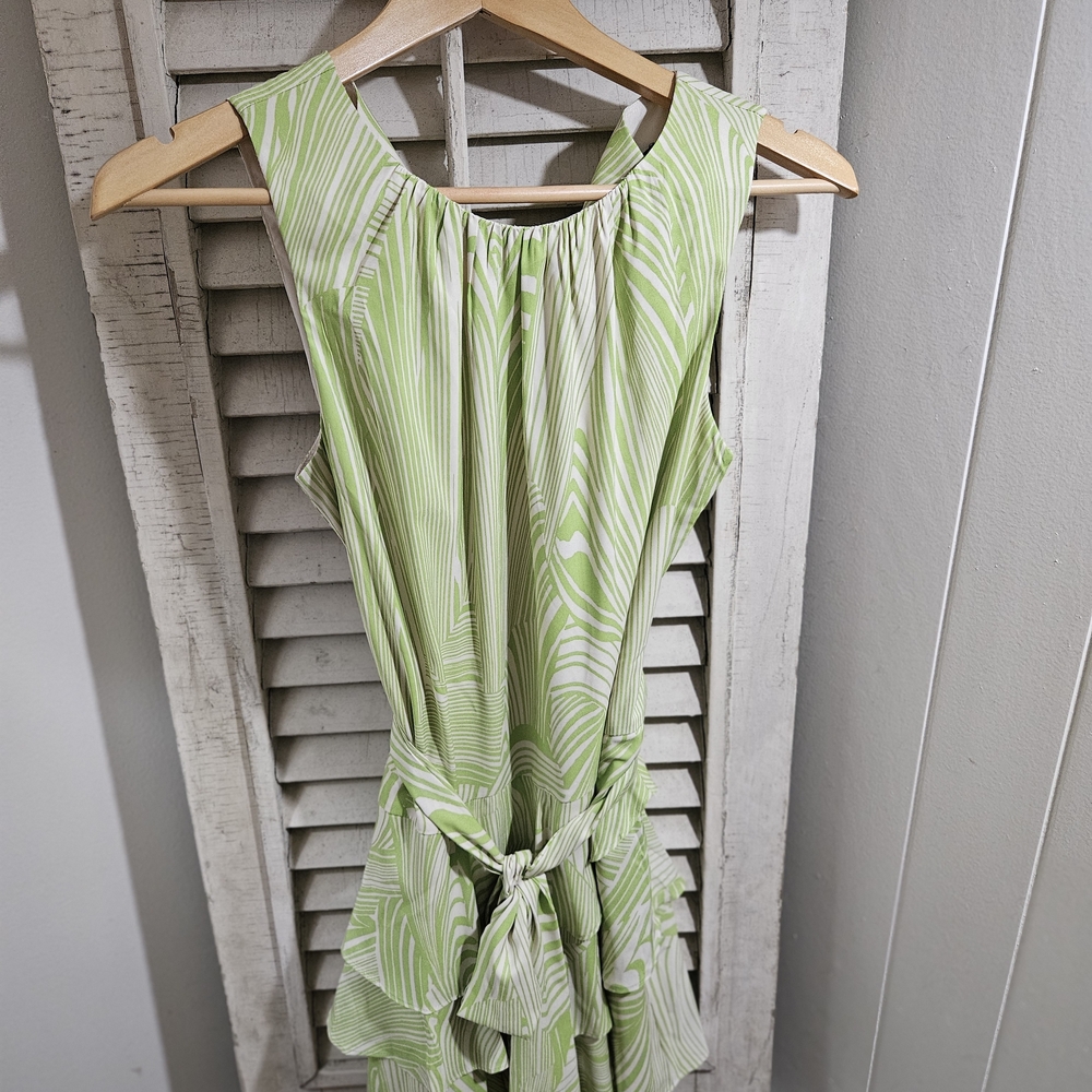 Express Light Green Patterned Blouse - image 1